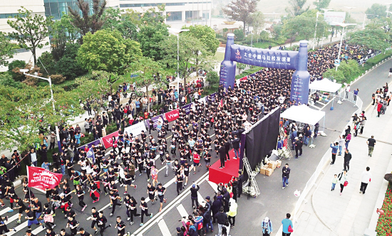 �е��������������쾵���Ͽ���